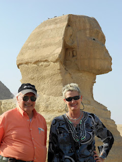 Profs. Paul Lauter and Mel McCombie at the Sphinx